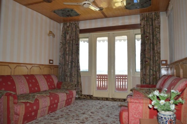 Shah Abbas Hotel At Dal Lake Srīnagar Exteriör bild