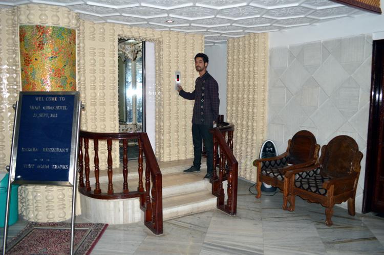 Shah Abbas Hotel At Dal Lake Srīnagar Exteriör bild